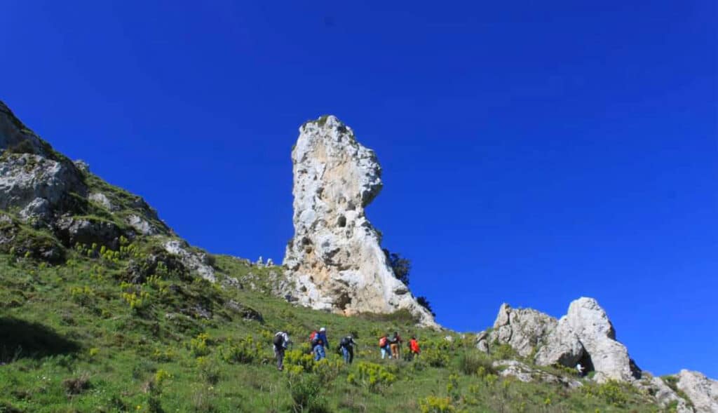 Dalla Valle del Berillo alle creste della Prace: alla ricerca del cristallo di Rocca che ha reso celebre Gratteri nell'antichità